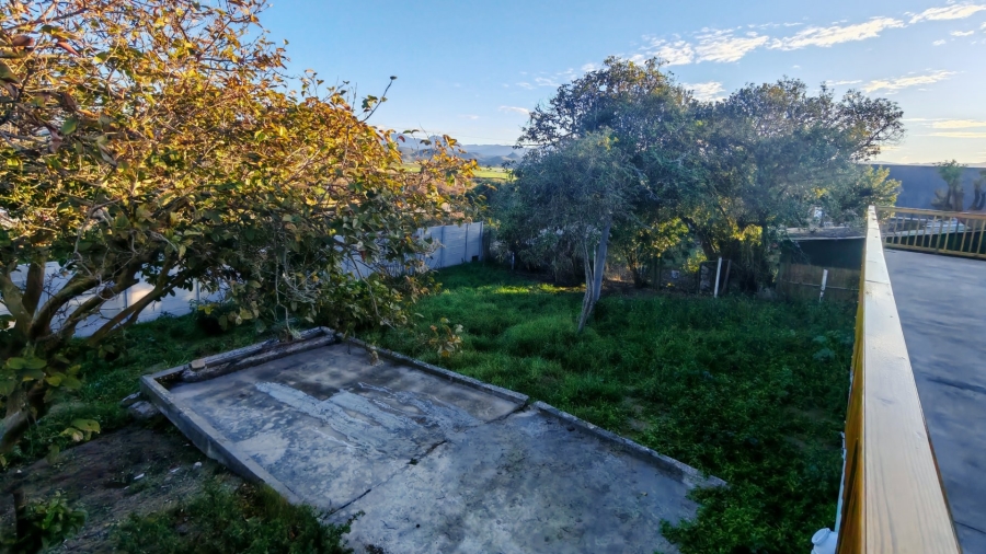 5 Bedroom Property for Sale in Fraaiuitsig Western Cape